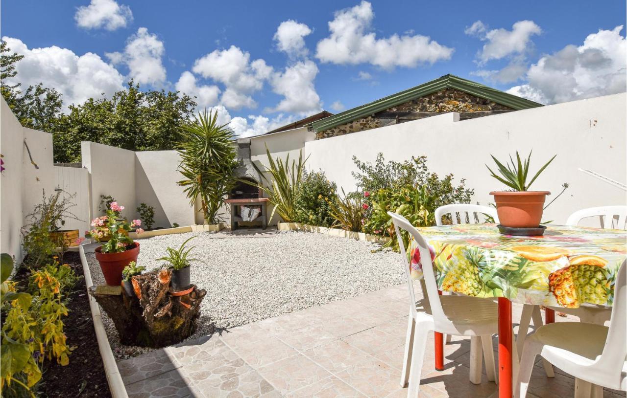 2 Bedroom Lovely Home In St Avaugourd Des Lande Saint-Avaugourd-des-Landes Екстер'єр фото